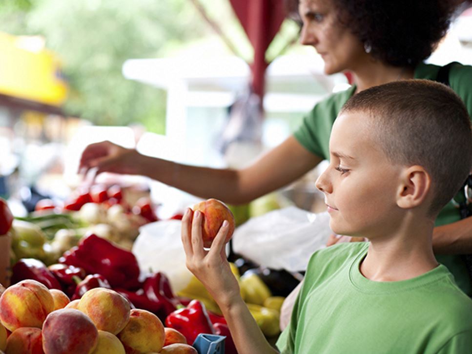 For Tops in Nutrition, Shop Farmers Markets