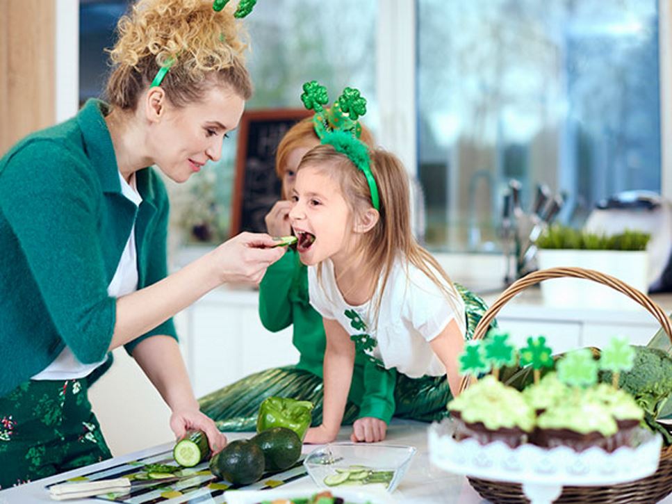https://www.eatright.org/-/media/images/eatright-articles/eatright-article-feature-images/haveahealthystpatricksdayparty_600x450.jpg?as=0&hash=D71C9BACA47A01041400C0E06FF73D08&rev=a3678832c90f4f26a7aab2541ee9af4b&w=967