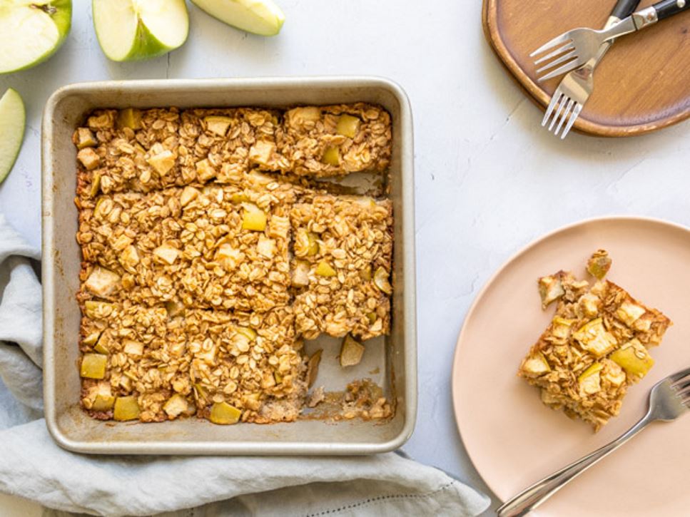 Apple Cinnamon Baked Oatmeal