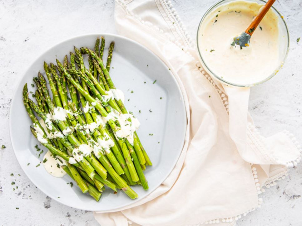 Asparagus with Aioli